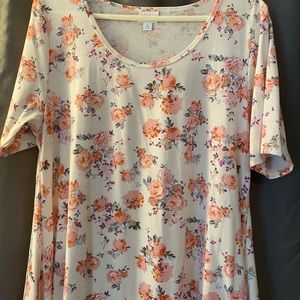 XL Lularoe Perfect T